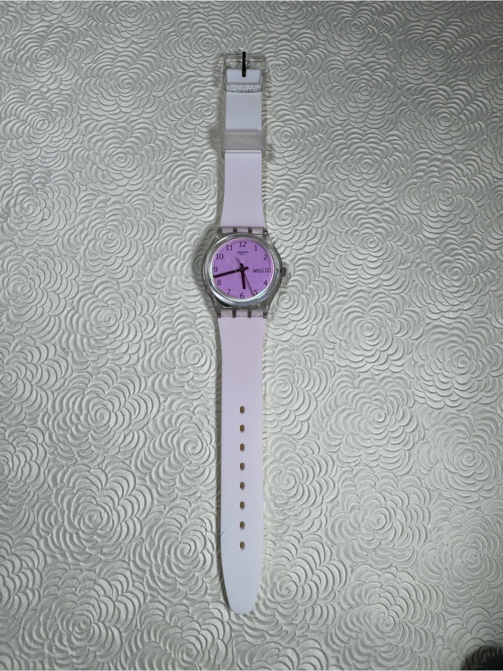 SWATCH Ultrarose Standard GE714 pink and white watch with date/day. - Picture 4 of 8